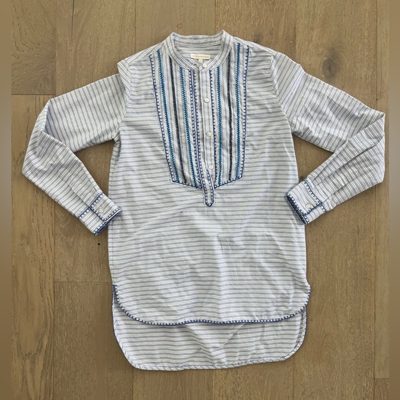 ANN MASHBURN Tops - ANN MASHBURN Light Blue & White Striped Women' Tunic Top with Navy Embroidery S